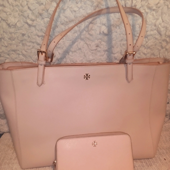 Tory Burch large tote and matching wallet